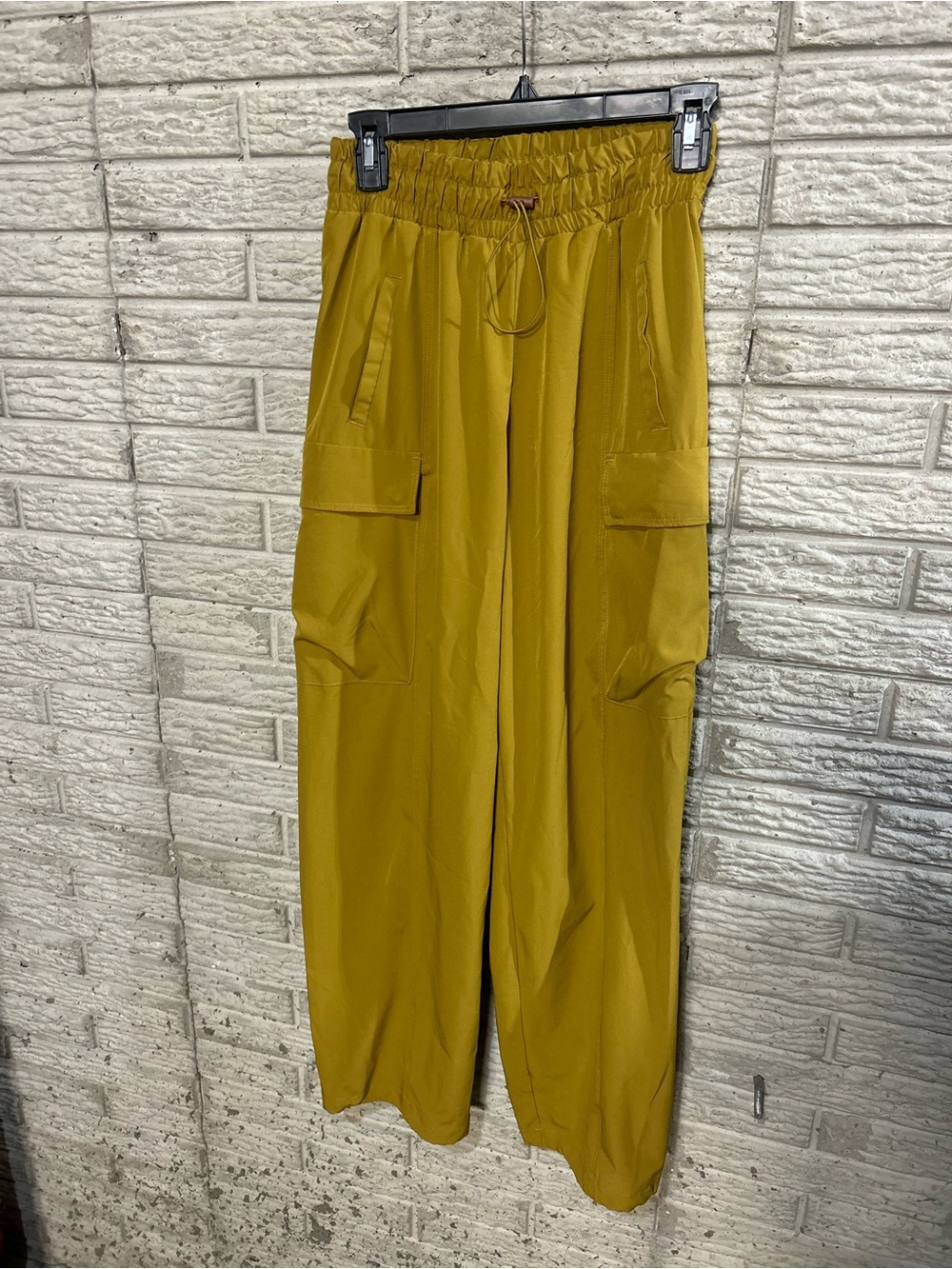 Fabletics Eleanor Cargo Track Pant Warm Olive Size XS